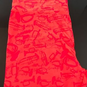 LuLaRoe Tall and Curvy Leggings